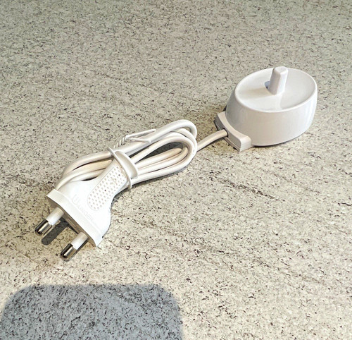 Braun charging stand type 3757 - charging,